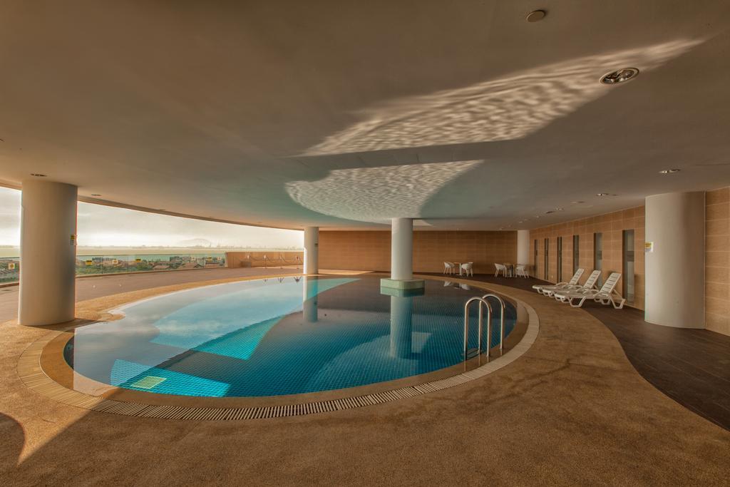 Luxfort 118 Service Suites Tanjung Tokong Exterior foto